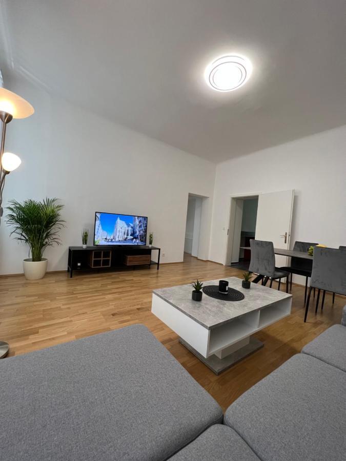Modernes Juwel In Zentraler Lage Viena Exterior foto